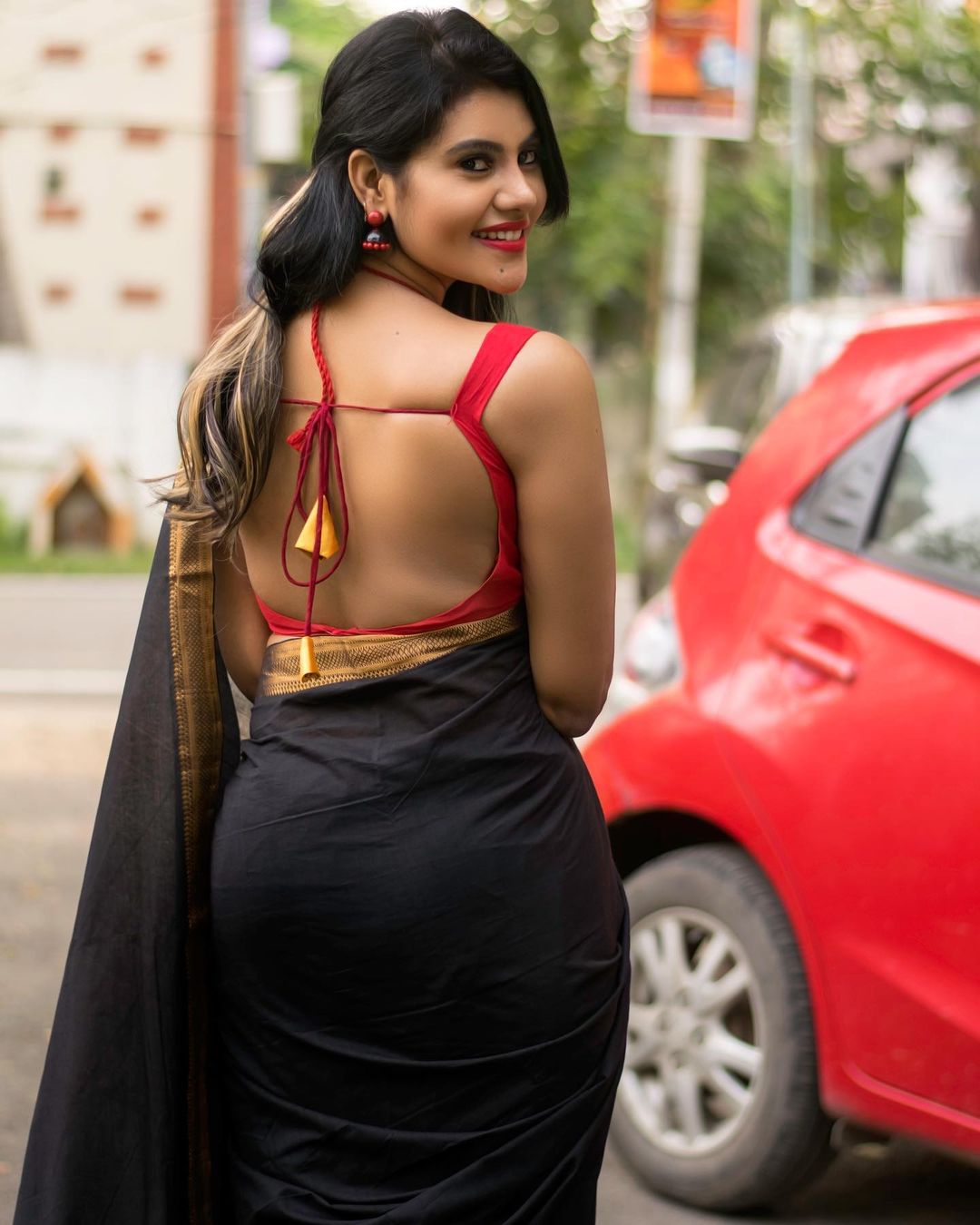 51 Backless Blouse Designs to Take Your Breath Away