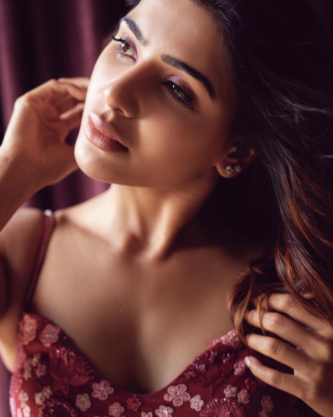 Samantha Akkineni Hot Exposing Cleavage Photo Gallery Photos Hd Images Pictures Stills First