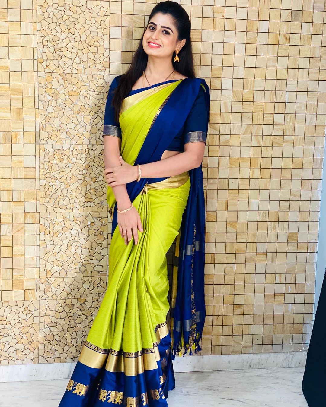 Telugu serial actress gallery | Chaithra Rai looking very glamorous photos  in saree Photos: HD Images, Pictures, Stills, First Look Posters of Telugu  serial actress gallery | Chaithra Rai looking very glamorous