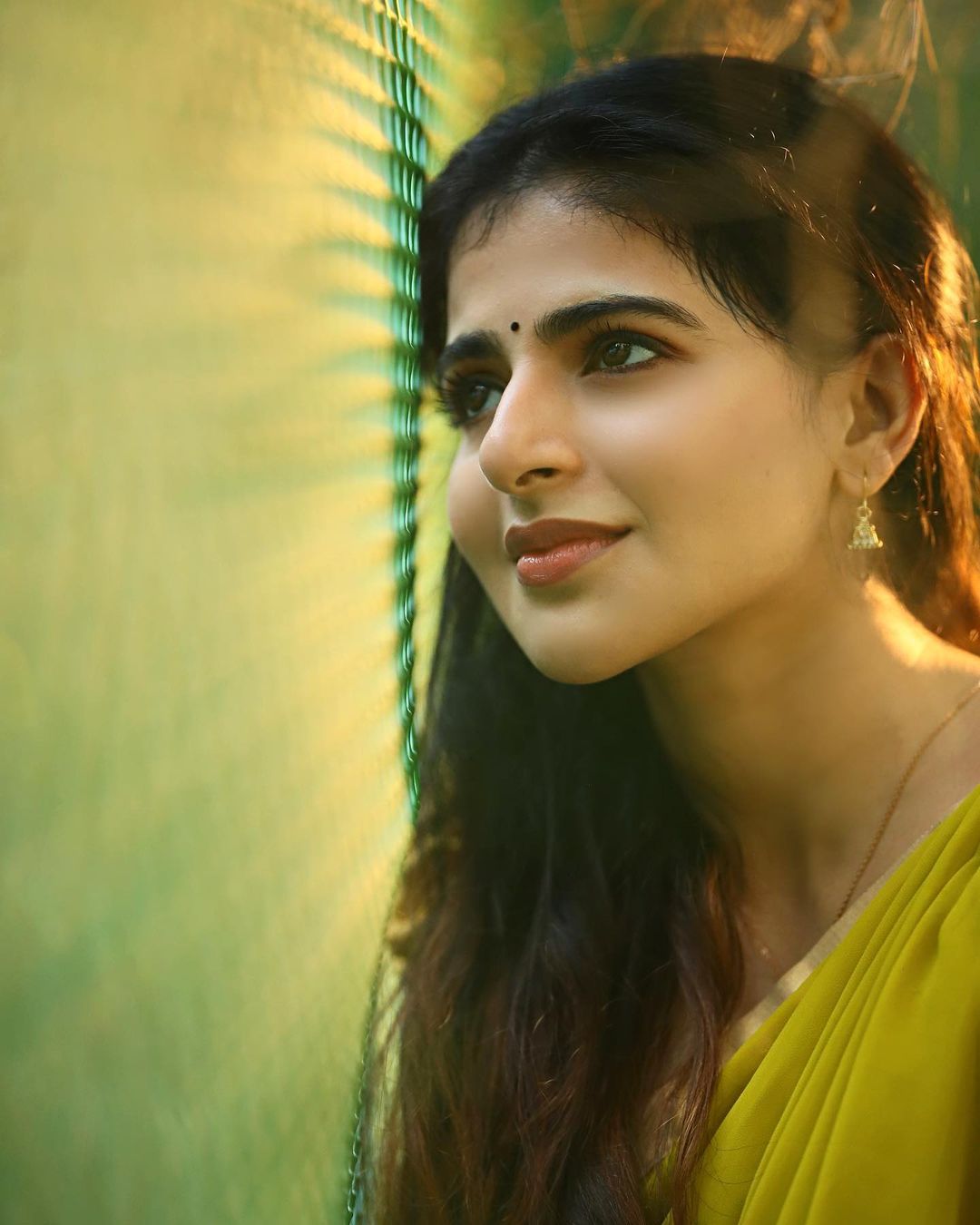 Iswarya Menon Real Sex Videos - Tamil actress in saree | iswarya menon exposing hot photos Photos: HD  Images, Pictures, Stills, First Look Posters of Tamil actress in saree | iswarya  menon exposing hot photos Movie - Mallurepost.com