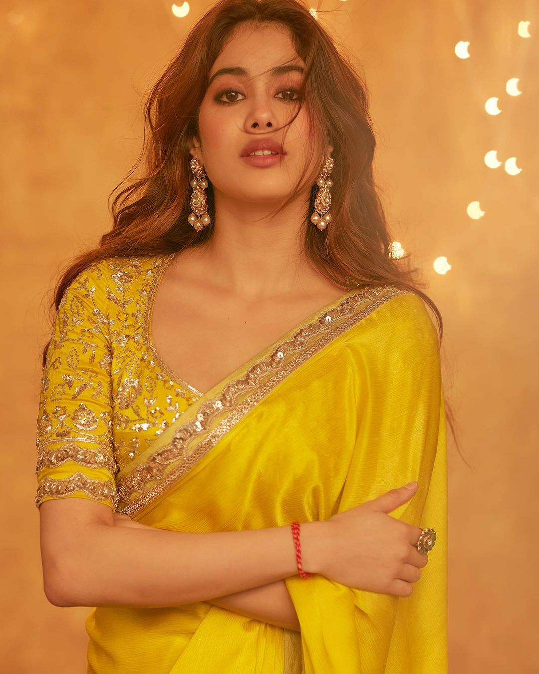 212+ Hd Images Of Yellow Saree For FREE - MyWeb