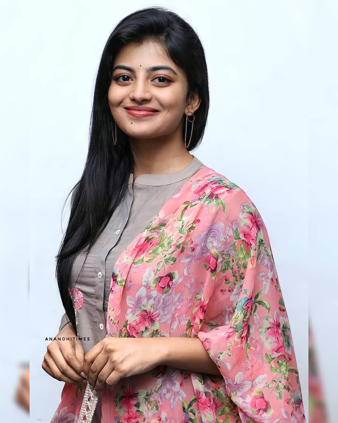 Tamil actress Anandhi latest hot photos Photos: HD Images, Pictures,  Stills, First Look Posters of Tamil actress Anandhi latest hot photos Movie  