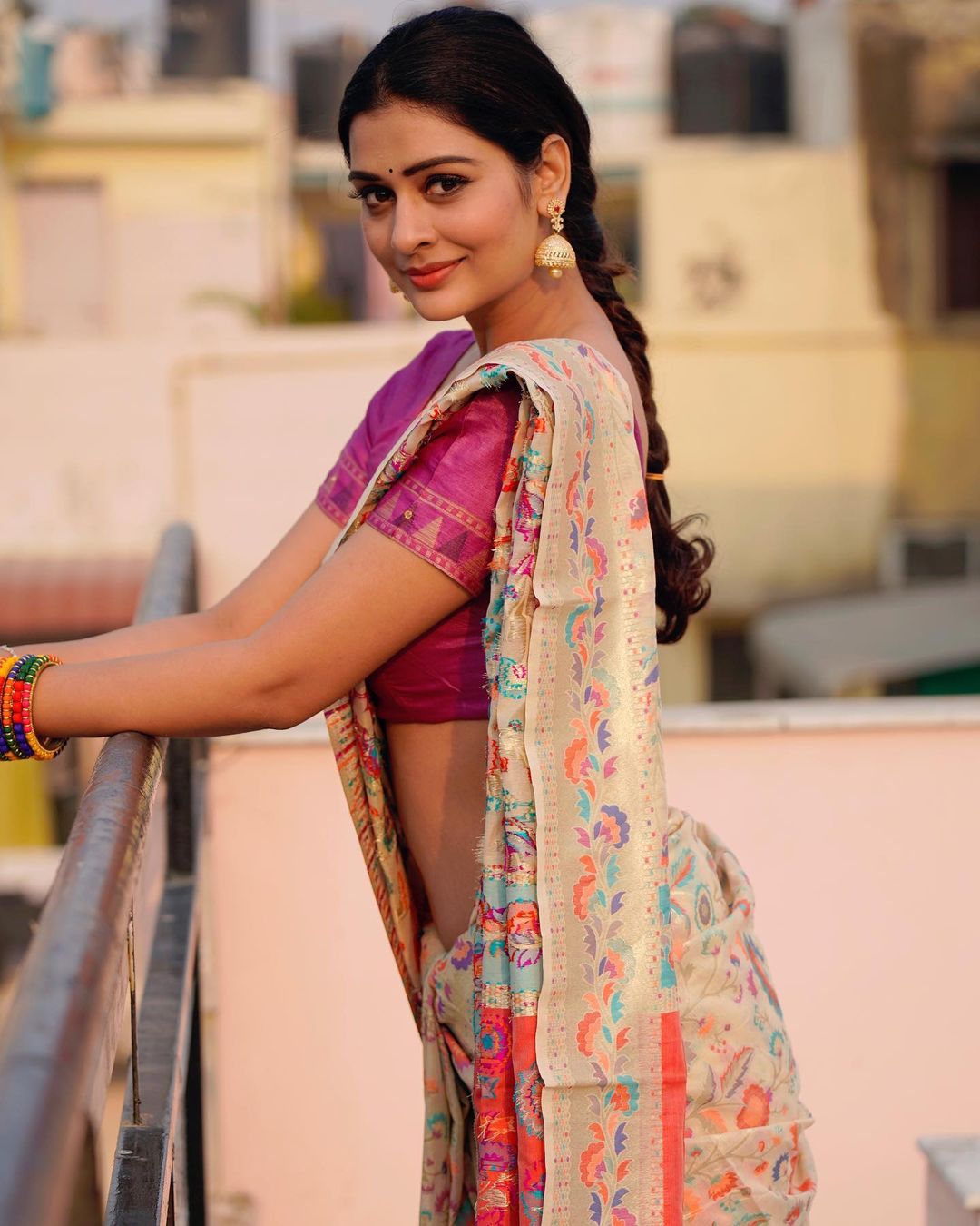 Payal Rajput Showing Navel Hot Photos Photos Hd Images Pictures Stills First Look Posters Of