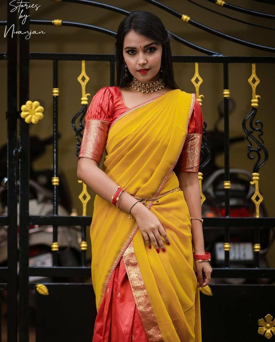 Kannada Actress In Half Saree Photos Nisha Ravikrishnan Beautiful And Spicy Photos Photos Hd Images Pictures Stills First Look Posters Of Kannada Actress In Half Saree Photos Nisha Ravikrishnan Beautiful