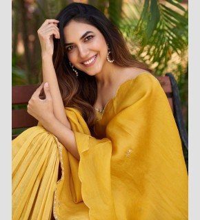 Saree Hot Photos Gallery Ritu Varma Looking Very Sexy Photoshoot Photos Hd Images Pictures Stills First Look Posters Of Saree Hot Photos Gallery Ritu Varma Looking Very Sexy Photoshoot Movie