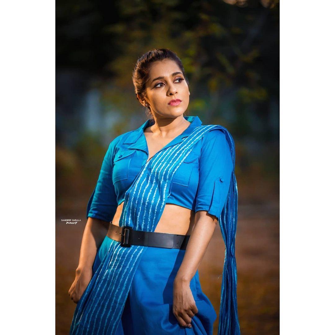 Rashmi Gautam Hot And Sexy Photoshoot Photos HD Images Pictures Stills First Look Posters Of