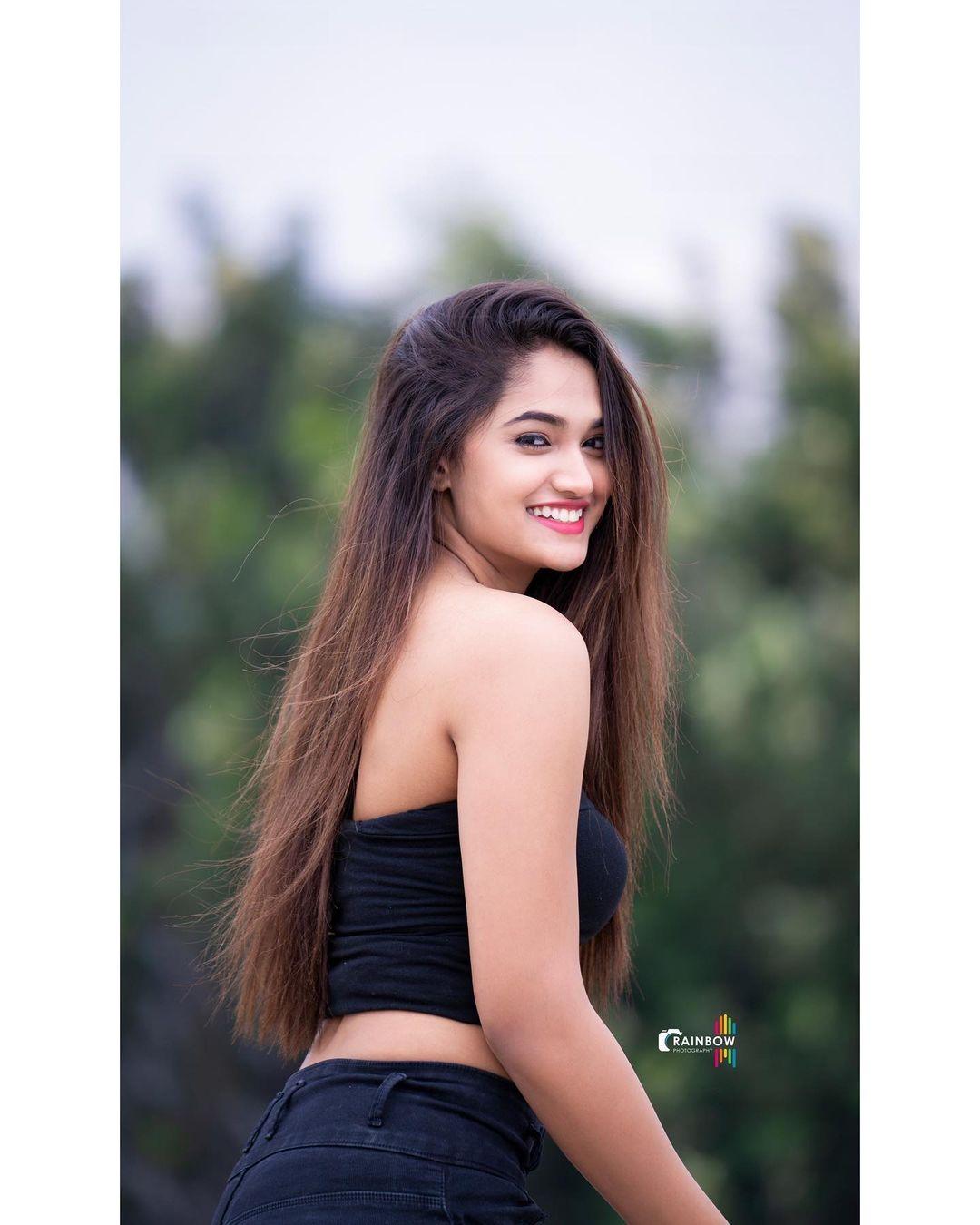Shanvi Sex Video - Exposing hot and sexy photoshoot | Reeshma Nanaiah looking very glamorous  photos gallery Photos: HD Images, Pictures, Stills, First Look Posters of  Exposing hot and sexy photoshoot | Reeshma Nanaiah looking very