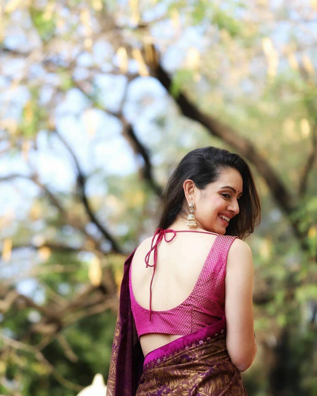 Marathi actress hot photos in saree | Shruti Marathe latest sexy hot photos  gallery Photos: HD Images, Pictures, Stills, First Look Posters of Marathi  actress hot photos in saree | Shruti Marathe