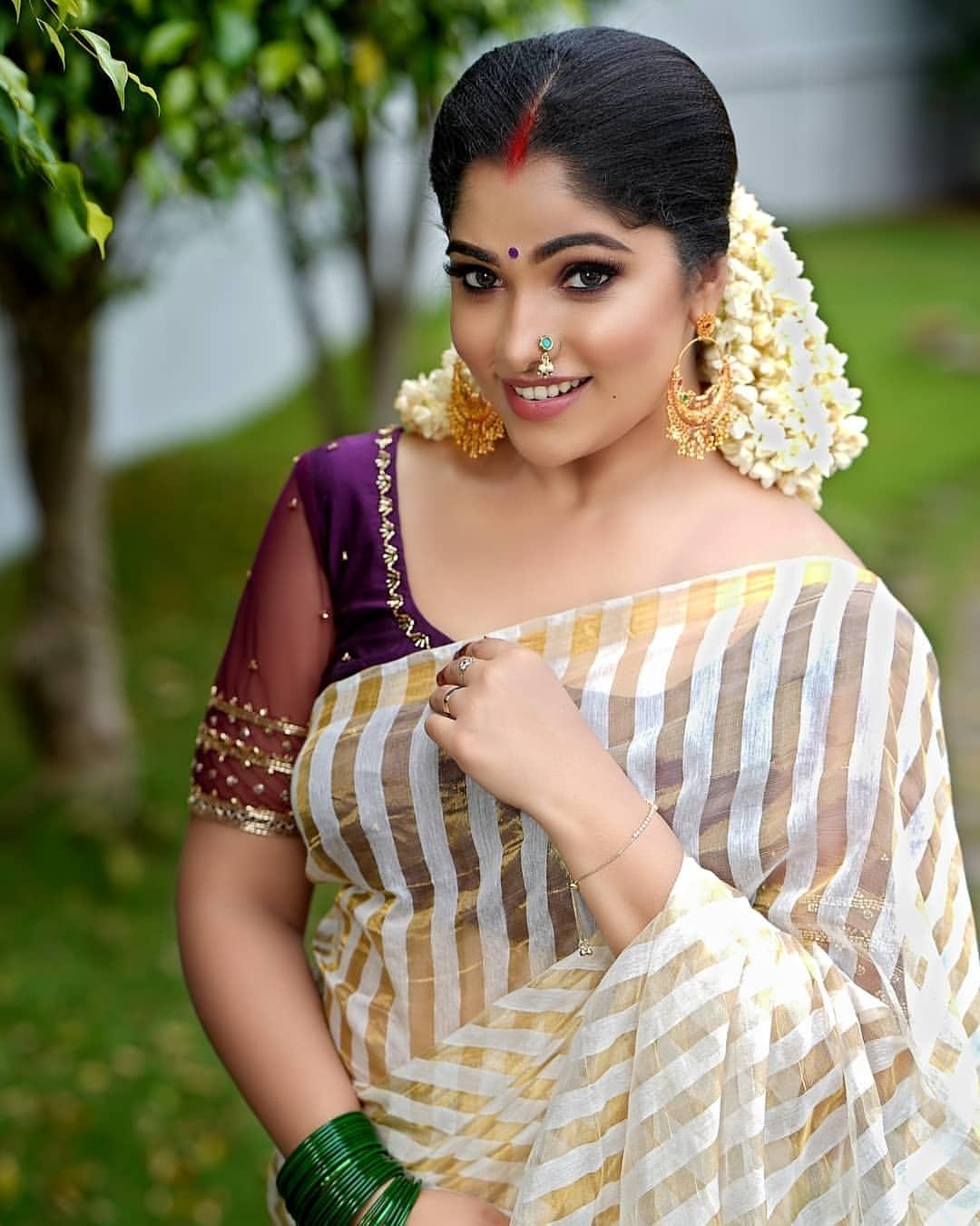 Vishu Special Hot Photos In Saree Muktha Hot And Spicy Photos Gallery Photos Hd Images