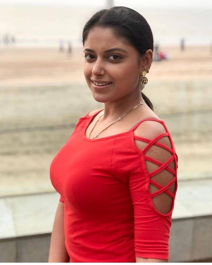 Sneha paul looking very glamorous photos Actress hot photos gallery Photos HD Images, Pictures, Stills, First Look Posters of Sneha paul looking very glamorous photos Actress hot photos gallery Movie pic