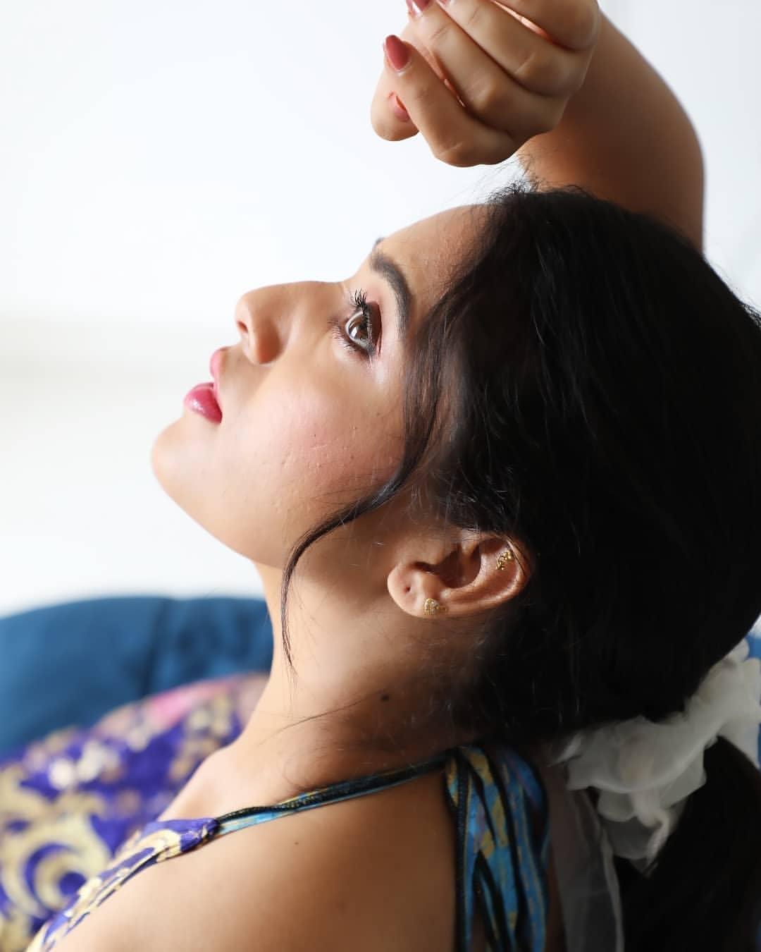 Kannada Actress Exposing Hot Photos Priyanka Thimmesh Beautiful And