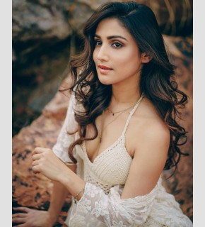 Donal Bisht Nude Sex Photo - Actress Donal Bisht latest hot and sexy photos gallery Photos: HD Images,  Pictures, Stills, First Look Posters of Actress Donal Bisht latest hot and  sexy photos gallery Movie - Mallurepost.com