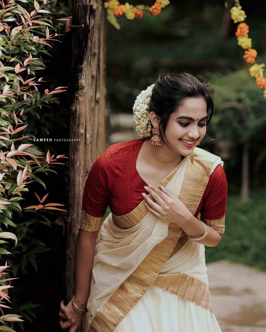 Kerala saree hot photos gallery | Devika Sanjay very glamorous and ...