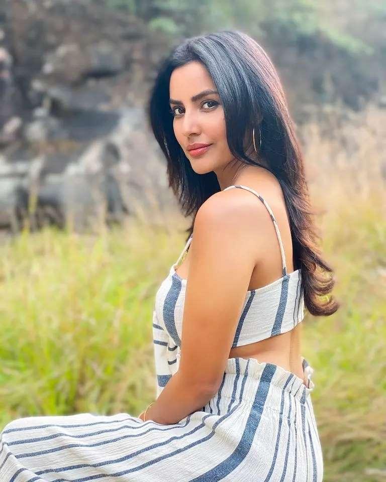 768px x 960px - South Indian actress hot photos | Priya Anand hot and sexy photoshoot  Photos: HD Images, Pictures, Stills, First Look Posters of South Indian  actress hot photos | Priya Anand hot and sexy