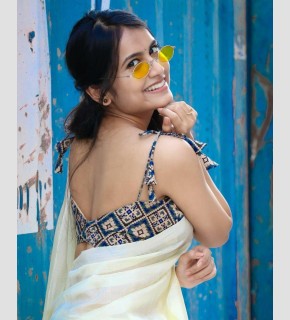 Anchor Varshini Sex - Saree hot photos gallery | Varshinne Bunny Vox looking very attractive and  hot stills Photos: HD Images, Pictures, Stills, First Look Posters of Saree  hot photos gallery | Varshinne Bunny Vox looking