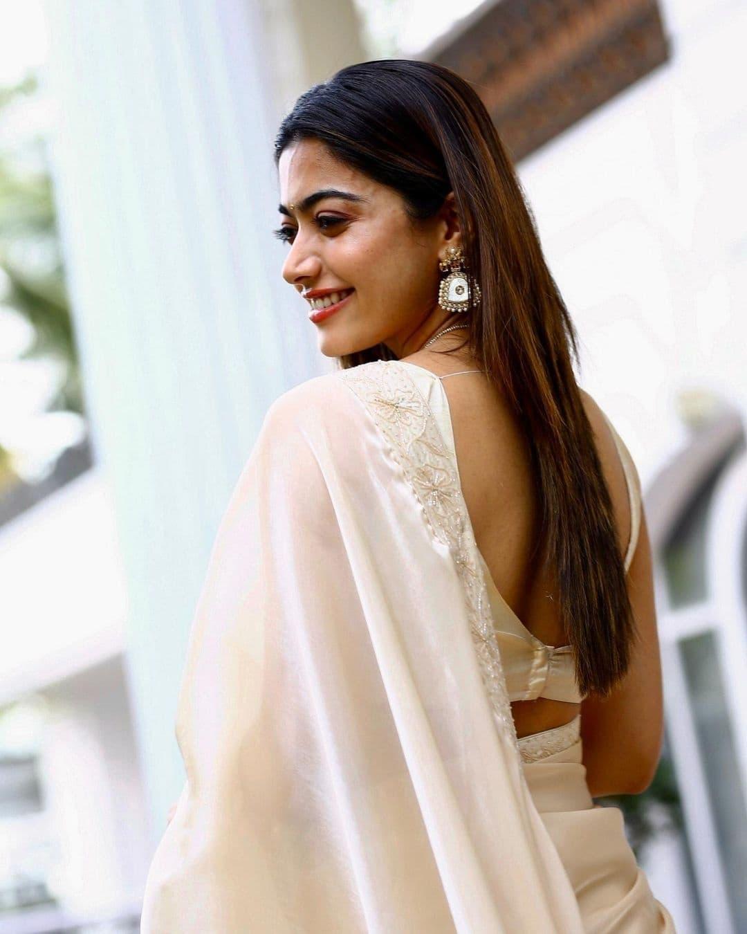 [Image: National-crush-Rashmika-Mandanna-in-whit...-68563.jpg]