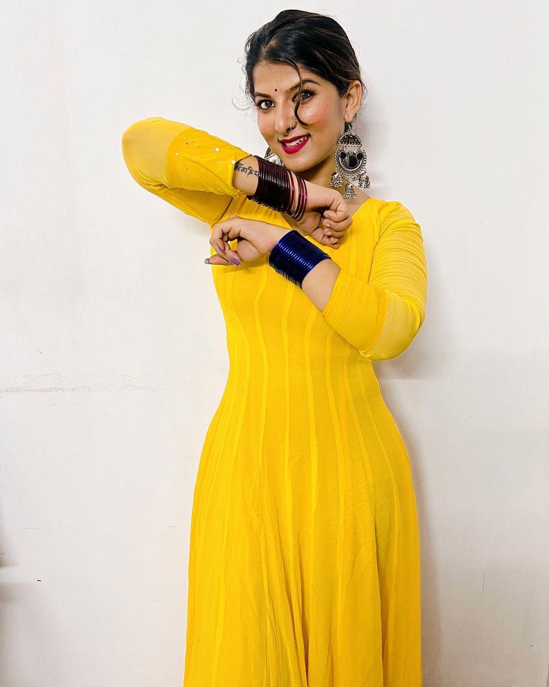 Aswathy S Nair In Yellow Dress Hot And Sexy Photoshoot Looking Very Beautiful And Cute Stills