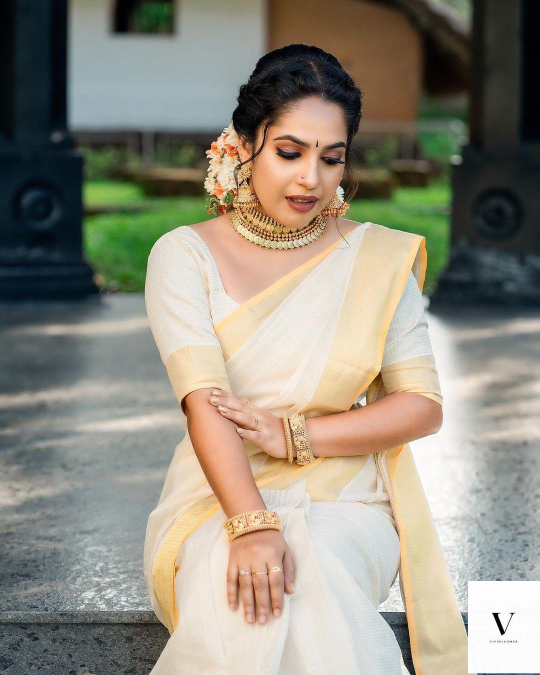 Sanusha Sex Video - Glamours and cute stills | Television actress Amrutha Nair hot and sexy  photos in saree Photos: HD Images, Pictures, Stills, First Look Posters of  Glamours and cute stills | Television actress Amrutha